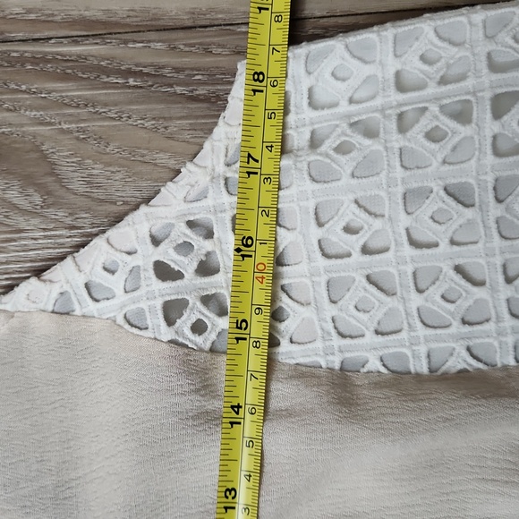 Miss Me Lightweight Gauze Tank Top Laser Cut Inserts Women's Large - Picture 15 of 16